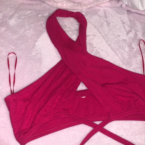 garage wrap around bra top - size medium💕💕 - Picture 2 of 4